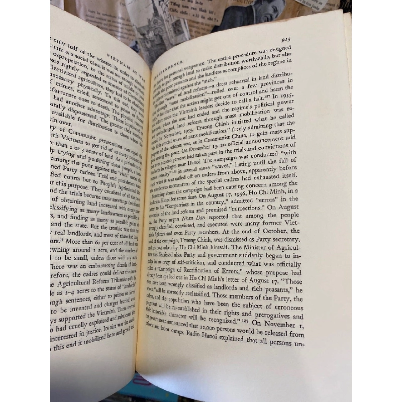 Vietnam: A Dragon Embattled: Vol 2 Vietnam at War - Joseph Buttinger 735208