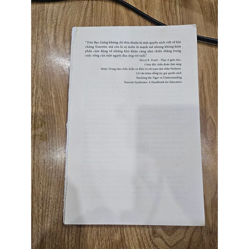 Trên bục giảng (mất bìa, mất vài trang đầu, đủ nội dung)
 723303