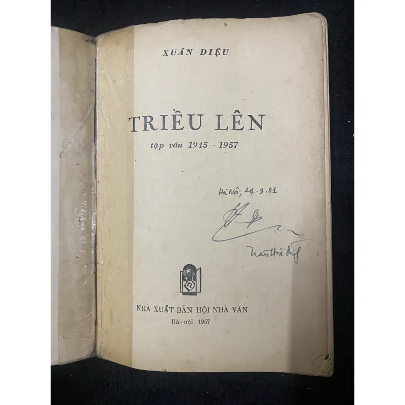 [sách xưa]  Triều Lên - Xuân Diệu 1047150