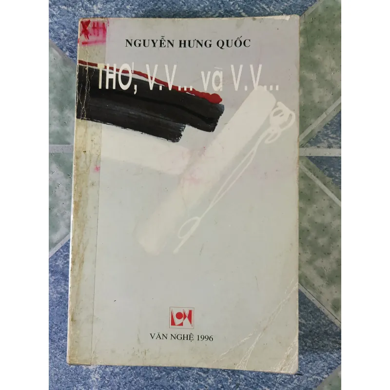 Thơ, v.v... và v.v... - Nguyễn Hưng Quốc 751464