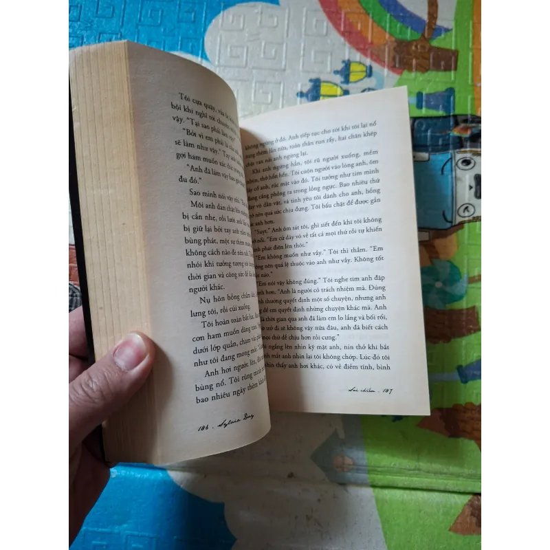 Soi chiếu - Sylvia Day 791759