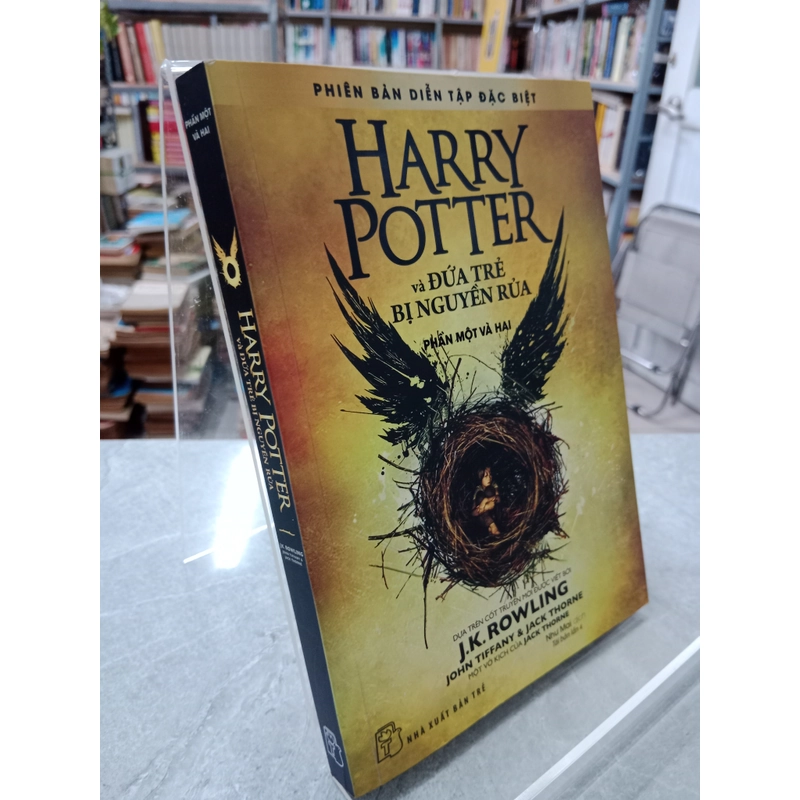 Harry Potter và đứa trẻ bị nguyền rủa 338537