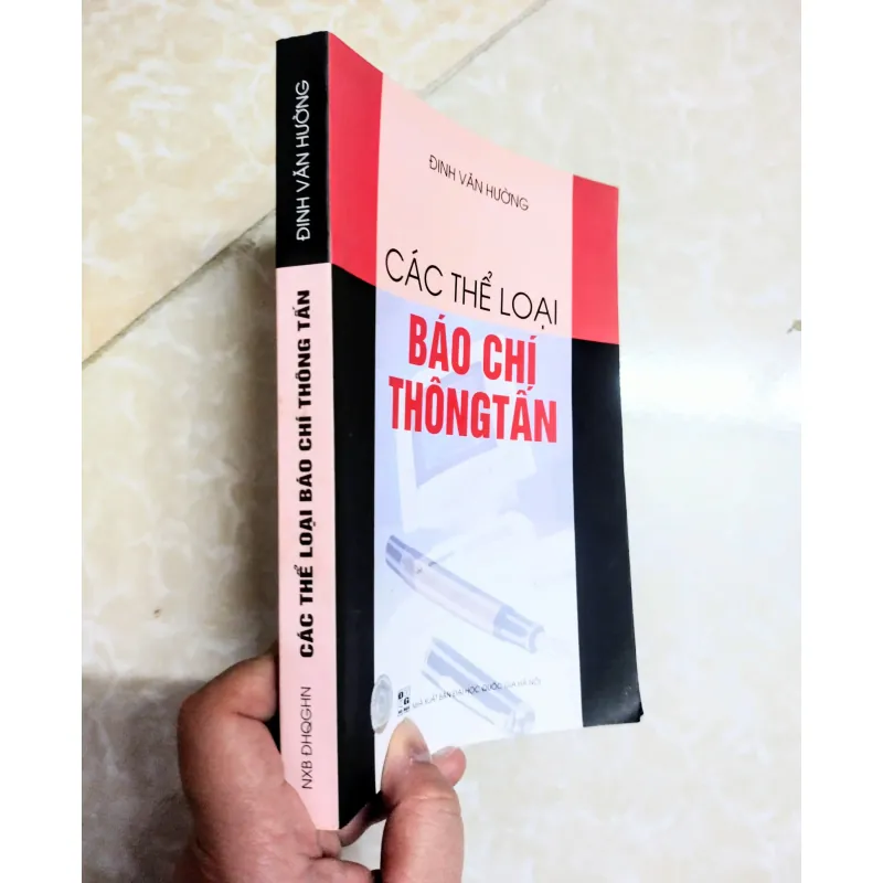 Sách: Các thể loại báo chí thông tấn 719821