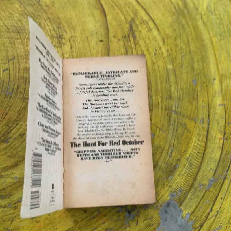 THE HUNT FORRED OCTOBER- TOM CLANCY 762222