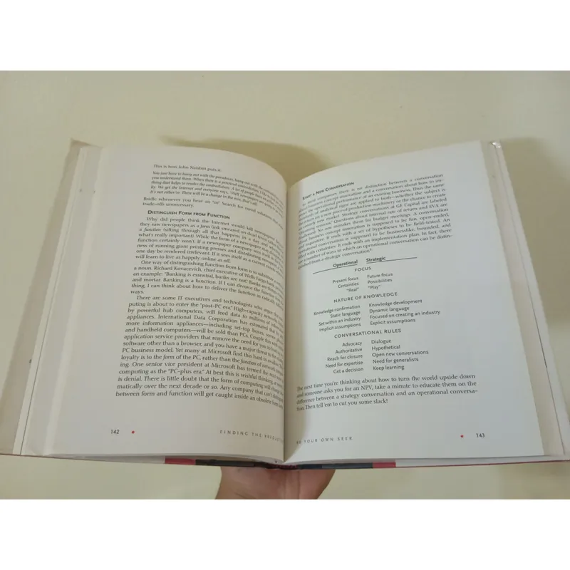 Leading the revolution, sách ngoại văn tiếng Anh, english book, tiểu thuyết  596213