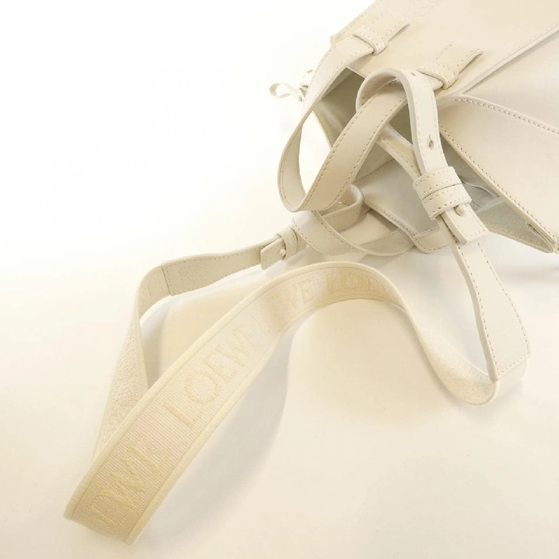 Túi xách vai Loewe Hammock Compact A538H13X07 - Hàng hiệu Chính hãng 764050