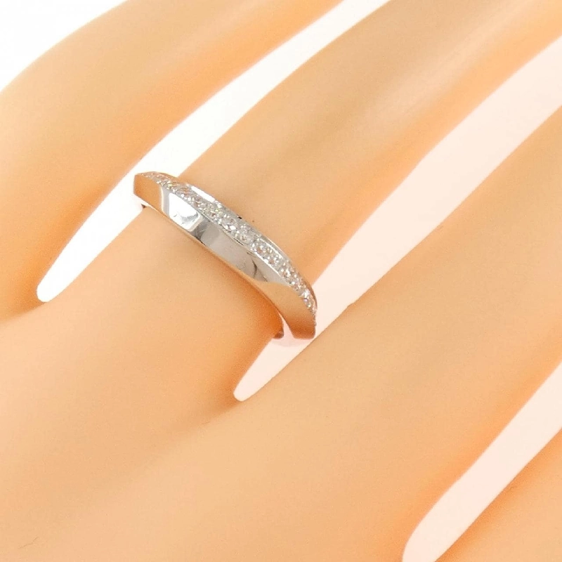 Nhẫn kim cương K18WG 0.27CT 669557