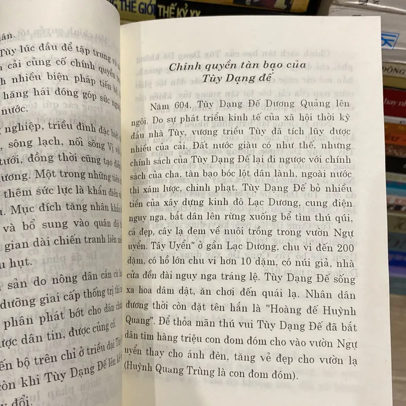 CÁC TRIỀU ĐẠI TRUNG HOA (XB 2000) 739021