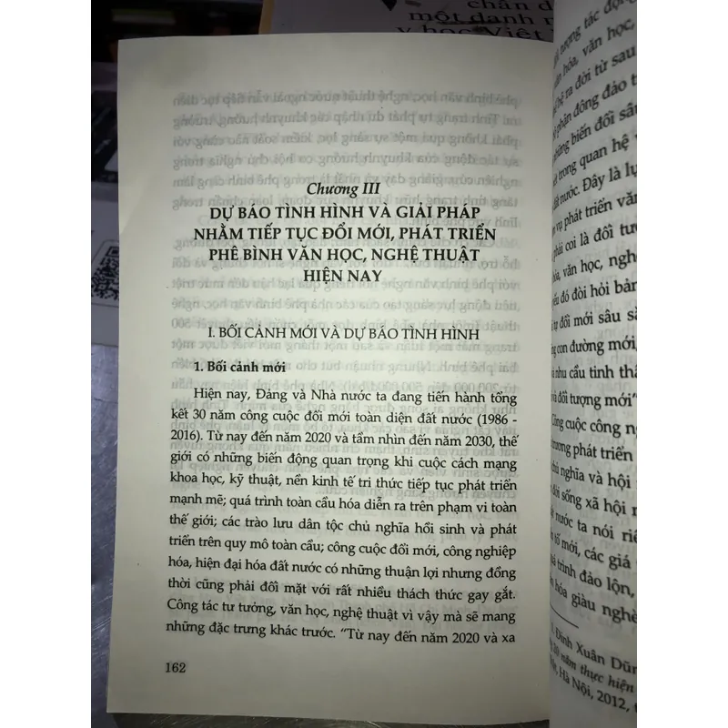Đổi mới và phát triển phê bình văn học, nghệ thuật Việt Nam hiện nay  679684