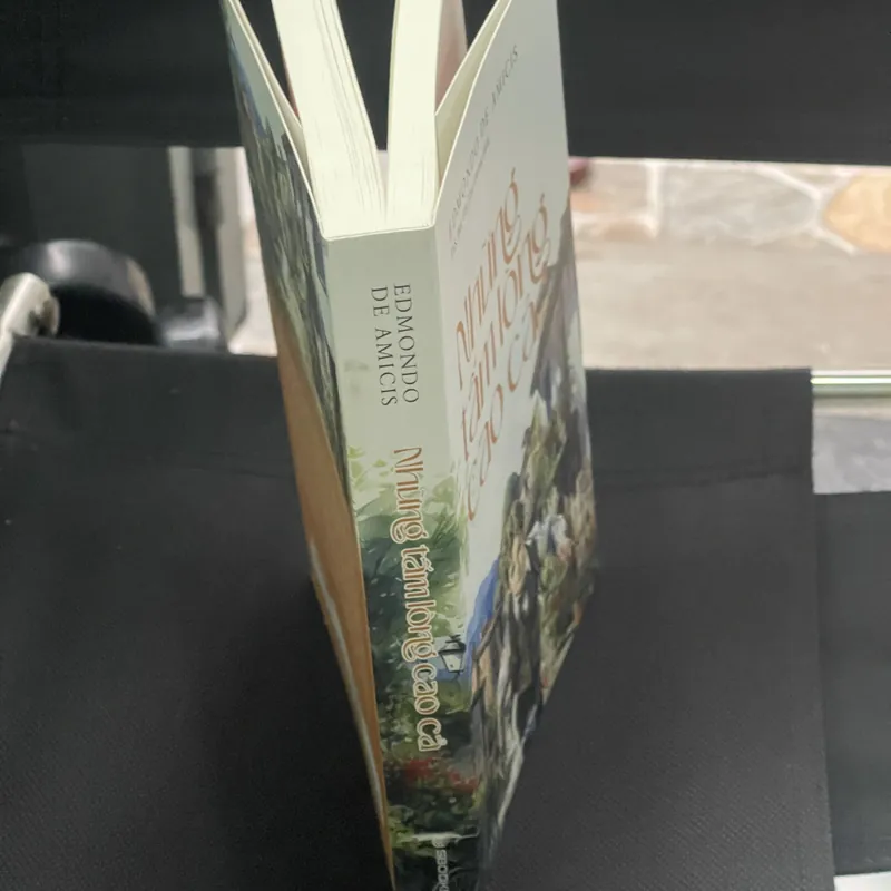 Những tấm lòng cao cả 569873
