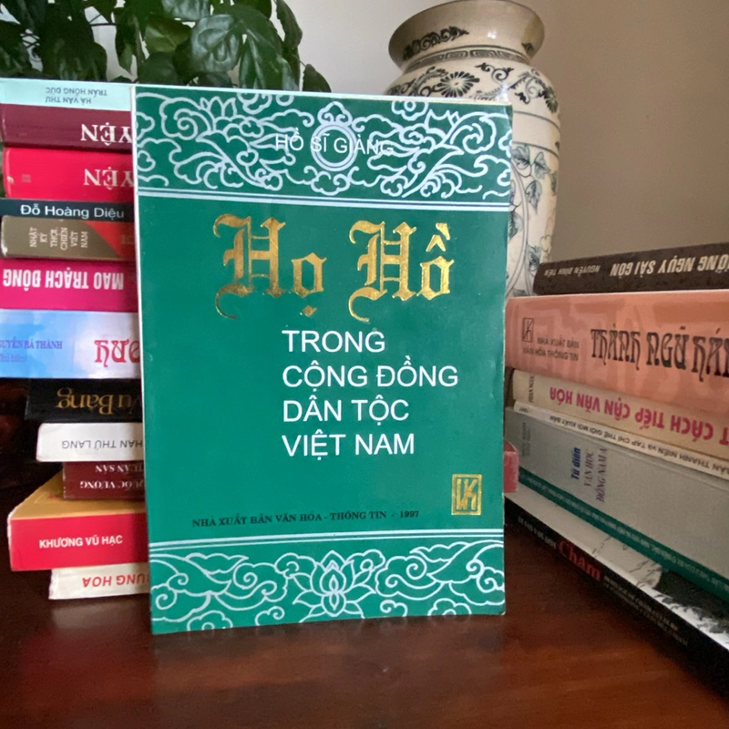 HỌ HỒ TRONG CỘNG ĐỒNG DÂN TỘC VIỆT NAM (xb 1997) 464237