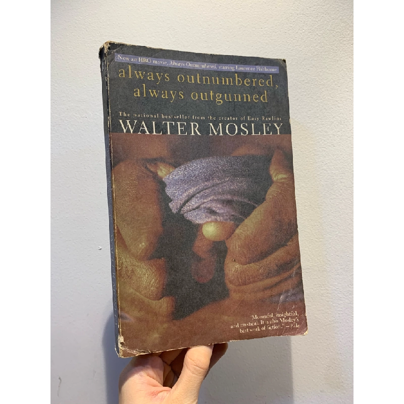 Always Outnumbered, Always Outgunned - Walter Mosley 276472