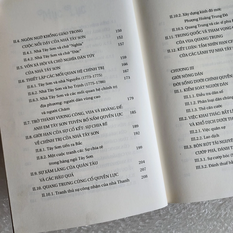 Cuộc nổi dậy của nhà Tây Sơn | G. Dutton 455650