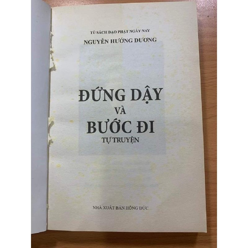 Sách Phật giáo- Đứng dậy và bước đi (tự truyện)- Nguyễn Hướng Dương 24847