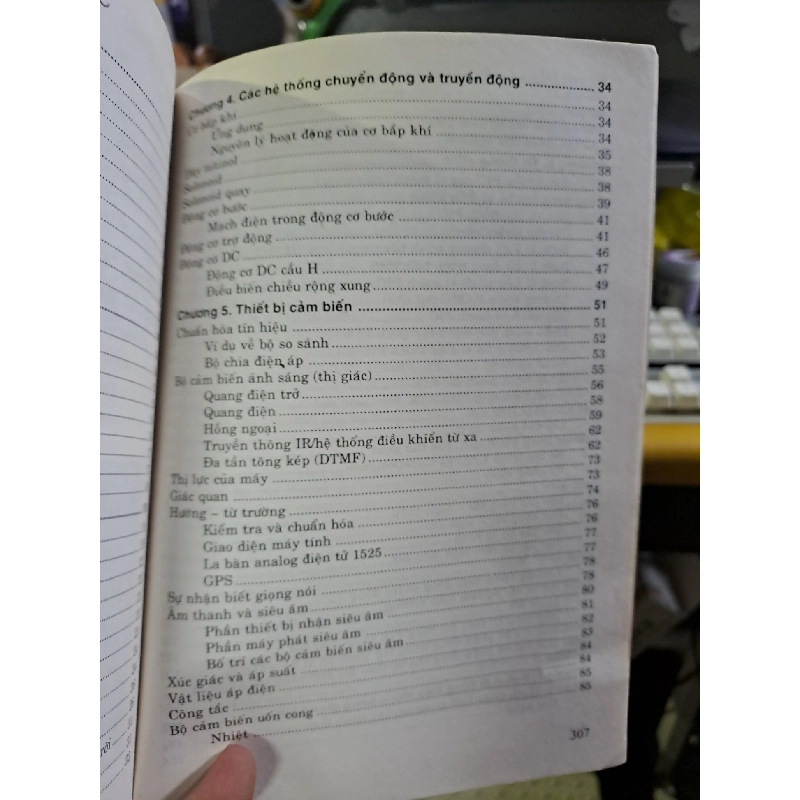 Hướng dẫn thiết kế lắp ráp robot từ các linh kiện thông dụng mới 80% ố bẩn bìa 2005 GIÁO TRÌNH, CHUYÊN MÔN HCM1709 919767