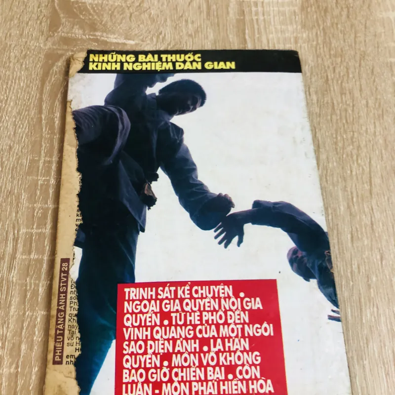 SỔ TAY VÕ THUẬT - KUNGFU & TRUYỀN THUYẾT THIẾU LÂM TỰ  544382