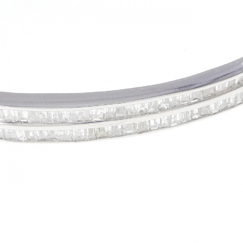 K18WG Vòng tay kim cương 2.50CT - Hàng hiệu Chính hãng 870327