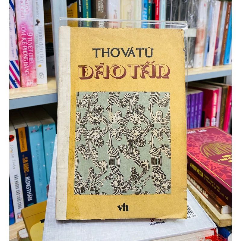 THƠ VÀ TỪ ĐÀO TẤN  329599