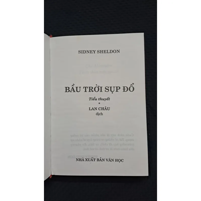 Bầu trời sụp đổ - Sidney Sheldon (bìa cứng) 1027163