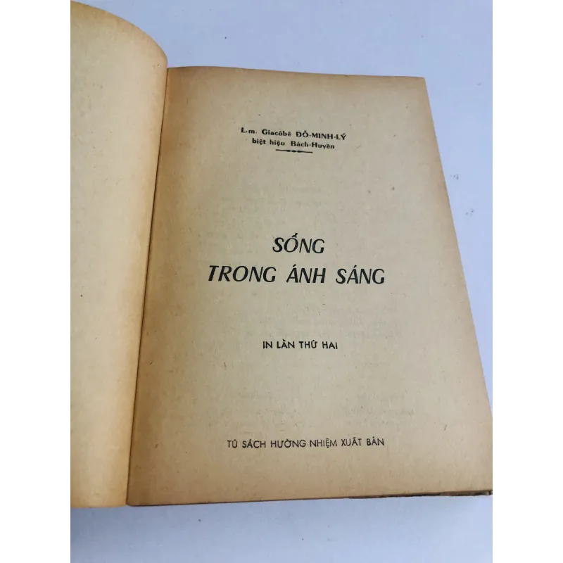 SỐNG TRONG ÁNH SÁNG ( LM Đỗ Minh Lý) 792504