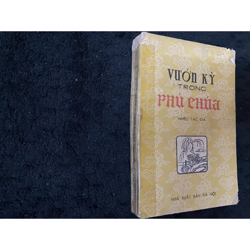 Vườn kỳ trong phủ chúa 1004217