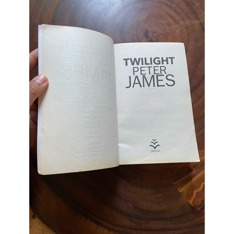 II Twilight - Peter James - 2018 442834