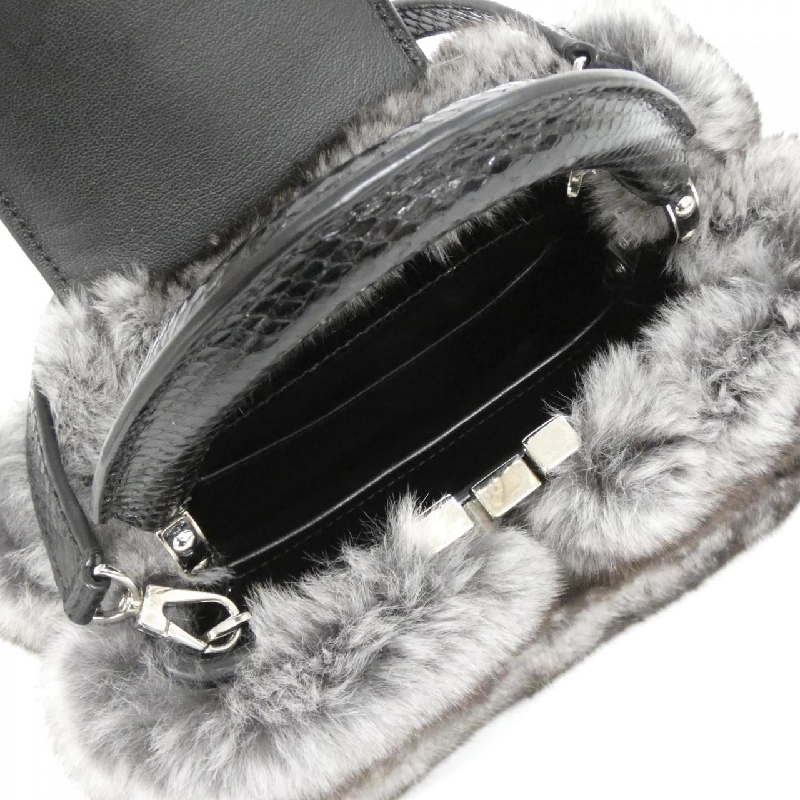 Túi xách MINI Capucines da kỳ lạ Louis Vuitton - Hàng hiệu chính hãng 766418