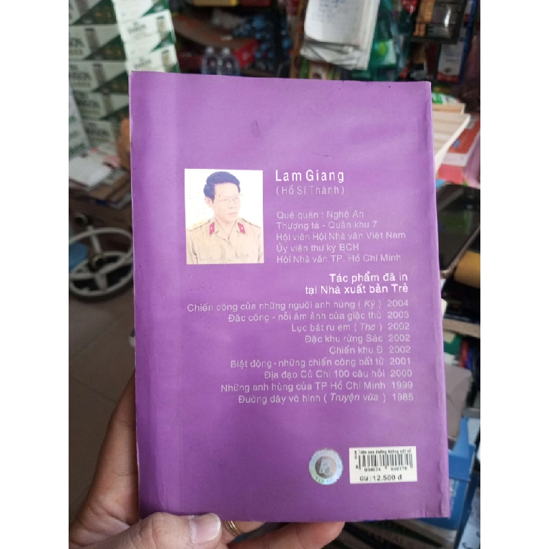 Trên Con Đường Không Cột Số - Lam Giang 2004 mới 80% ố ẫm Lịch sử Việt Nam HCM1004 1007401