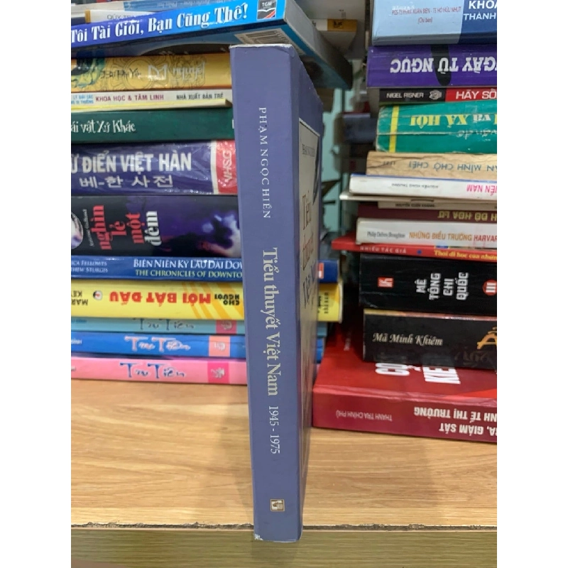 Tiểu thuyết Việt Nam 1945-1975 - Phạm Ngọc Hiền 756159