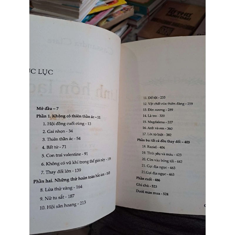 Linh hồn lạc - Clare - 2015 mới 80% ố - VĂN HỌC - HCM0111 920736