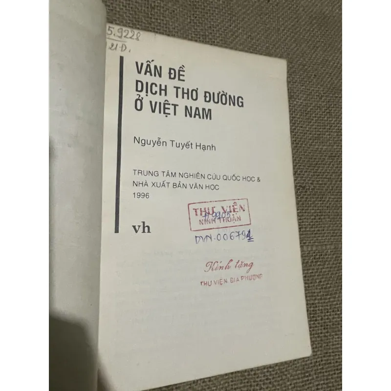 vấn đề dịch thơ Đường ở Việt Nam - Nguyễn Tuyết Hạnh  760433