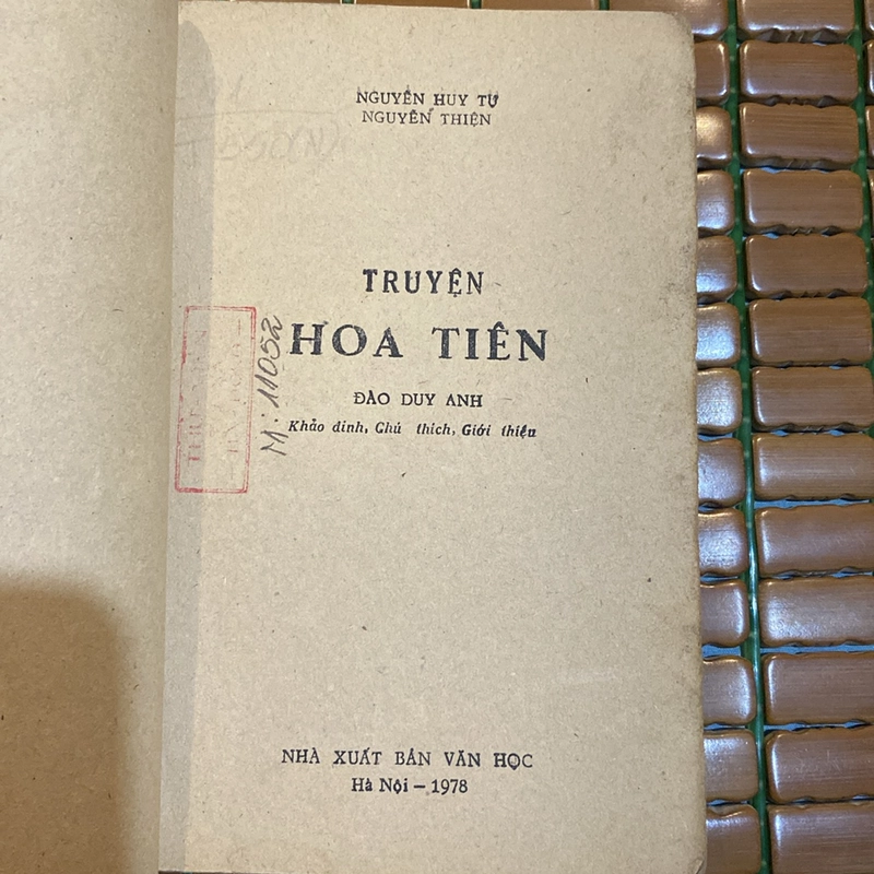 TRUYỆN HOA TIÊN, XUẤT BẢN NĂM 1979 525358