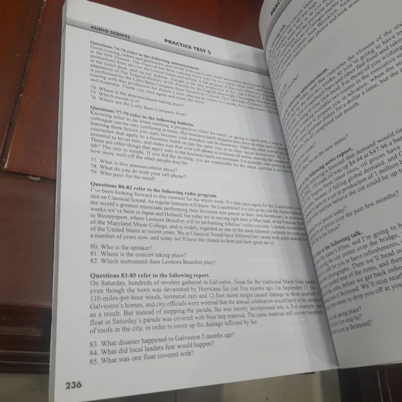 Simply TOEIC 5 Practice Tests (kèm CD) 930910