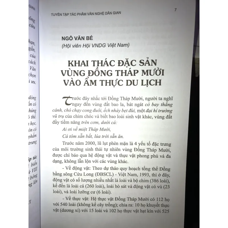 Tuyển tập Tác phẩm Văn nghệ dân gian 707049