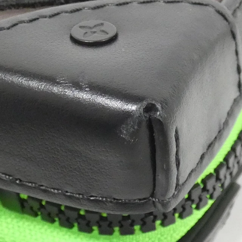 Túi đeo vai Louis Vuitton Monogram (LV Friends) Soft Trunk Phone Box M80144 - Hàng hiệu Chính hãng 767960