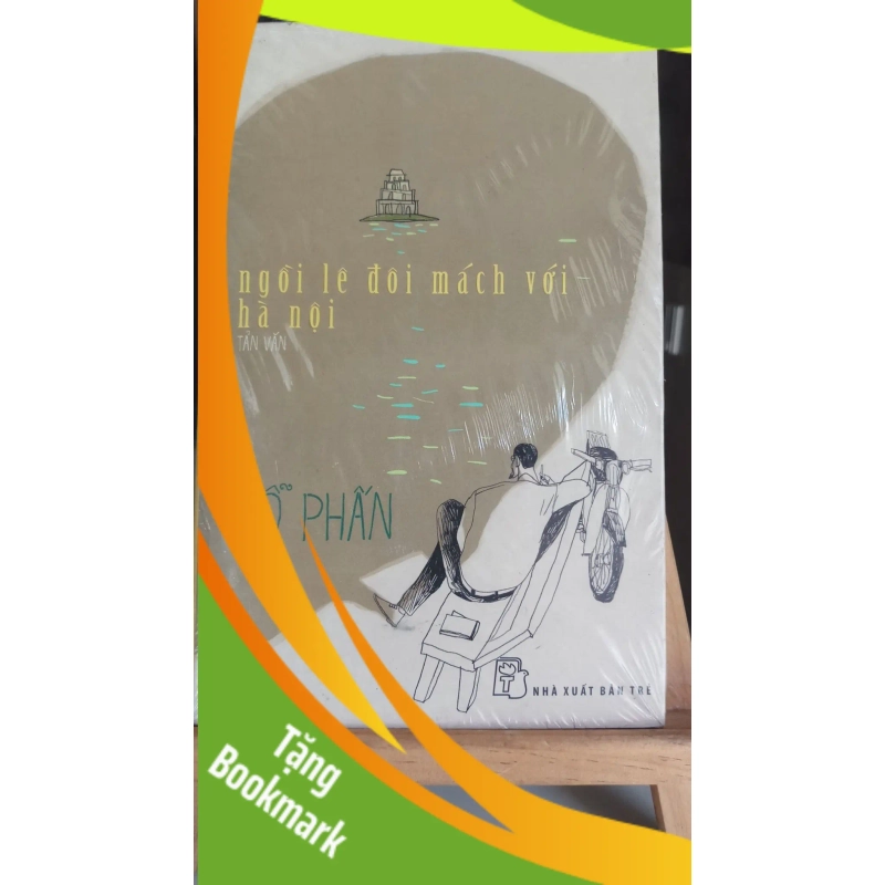 (TẶNG BOOKMARK) Ngồi lê đôi mách với Hà Nội - Đỗ Phấn Sách văn học RBK0302 948782