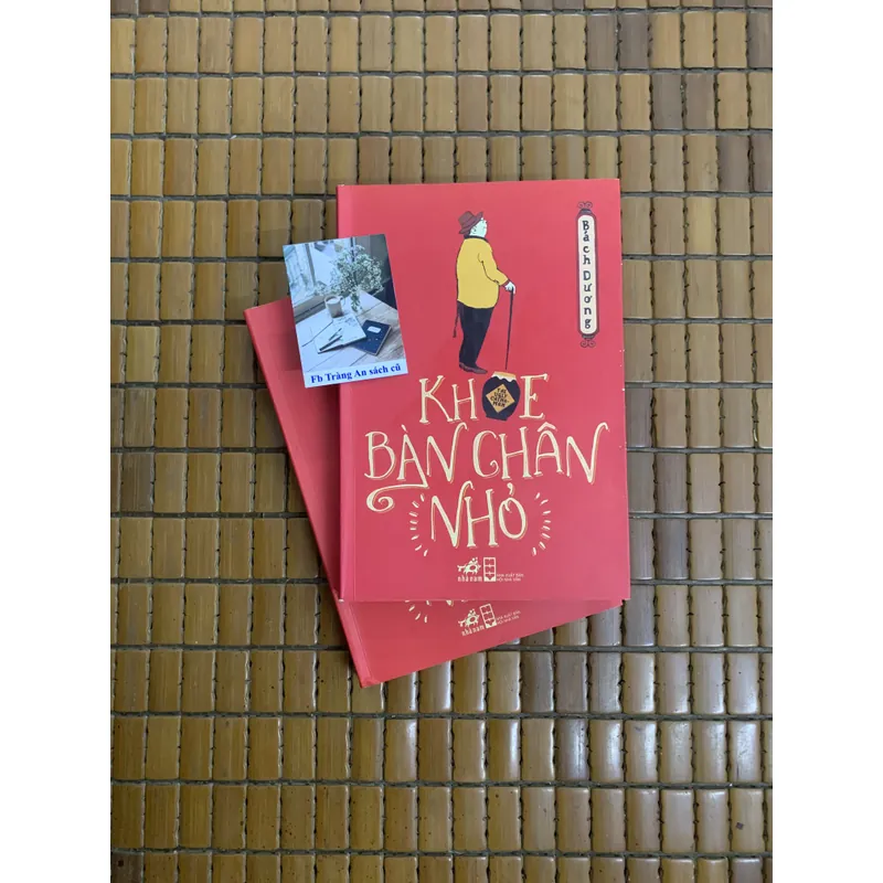 Khoe bàn chân nhỏ (Người Trung Quốc xấu xí) Bách Dương 454777