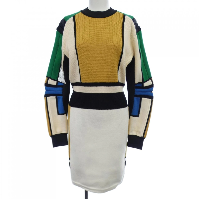 Đầm LOUIS VUITTON 649706