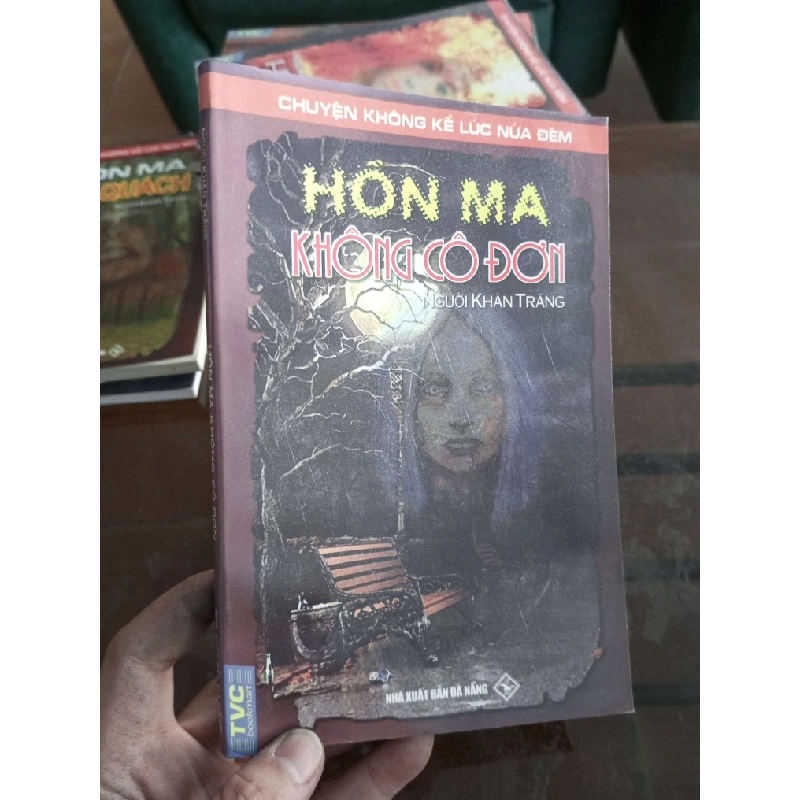 Hồn ma không cô đơn - Người Khăn Trắng (Truyện kinh dị) VAVO1304-A0 1012268