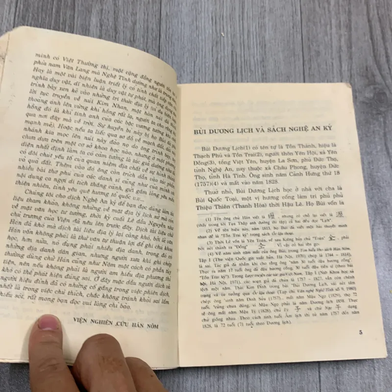 Nghệ an ký tập 1 và 2. 3b3 777823