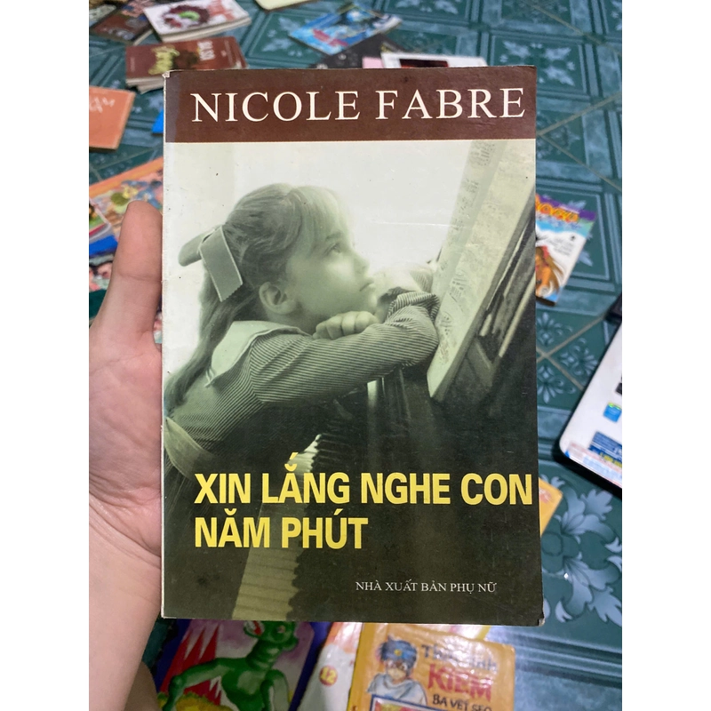 XIn lắng nghe con năm phút 329652