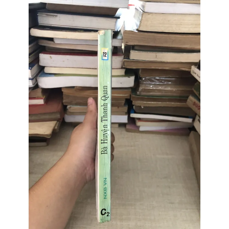 Tủ sách văn học trong nhà trường  995230