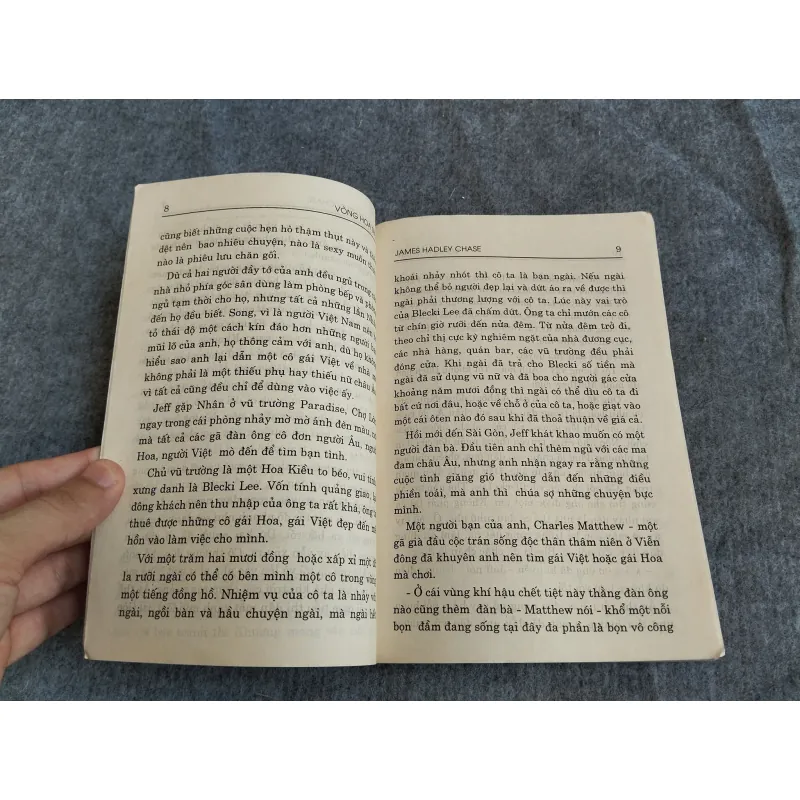 VÒNG HOA SEN - JAMES HADLEY CHASE 574659