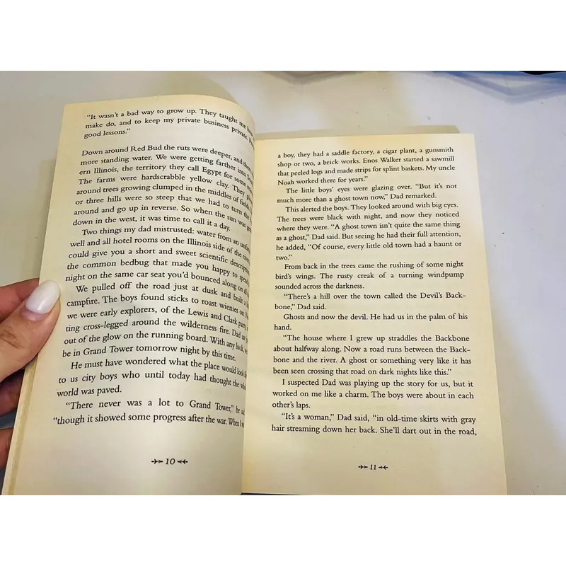 [Sách tiếng Anh 2hand] Like new 90% - 🏡 The River Between Us – Richard Peck 715138