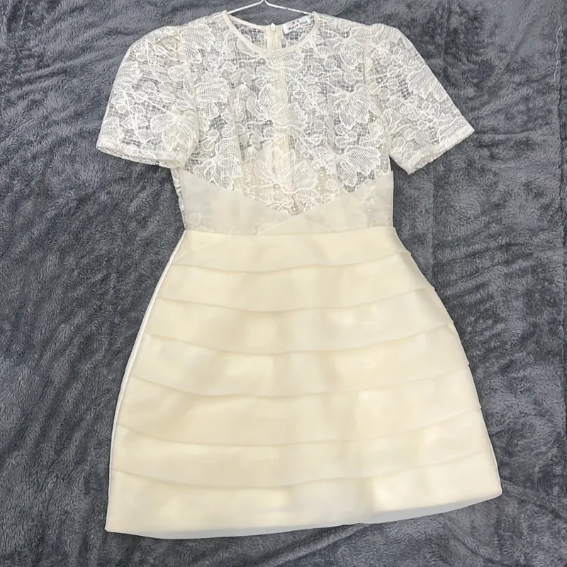 Váy ren size S did tiệc mua 380k pass 180k  719667