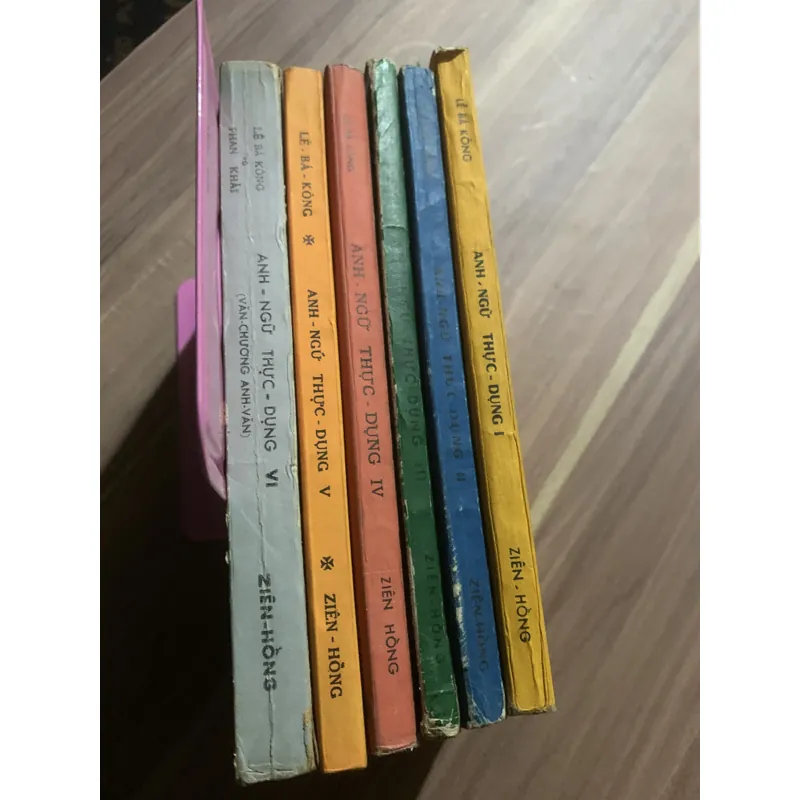 Anh ngữ thực dụng, trọn bộ 6 cuốn, Lê Bá Kông, sách in trước 1975 697657