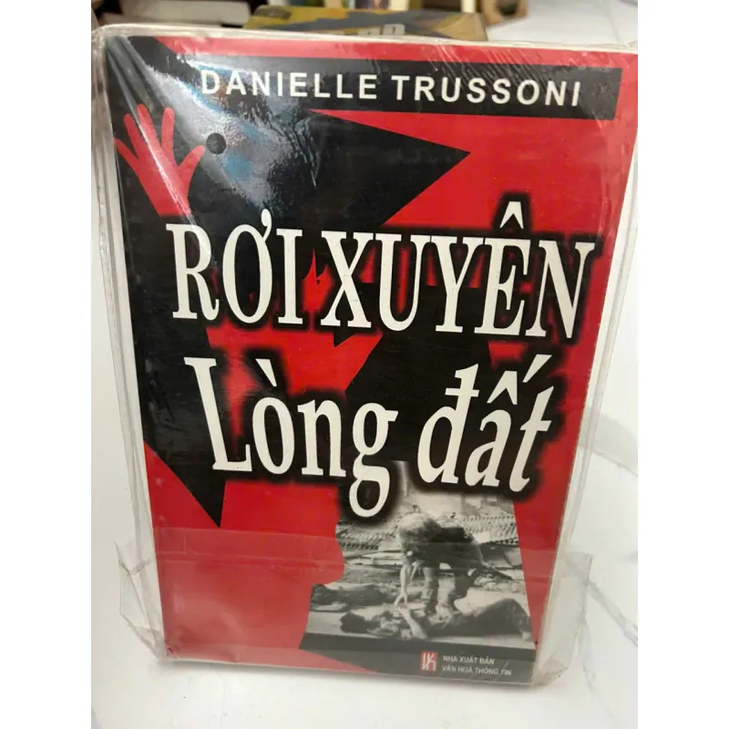 Rơi xuyên lòng đất – Danielle Trussoni 610600