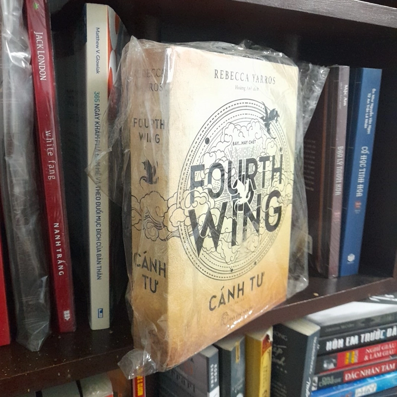 CÁNH TƯ - Fourth wing - REBECCA YARROS 453370