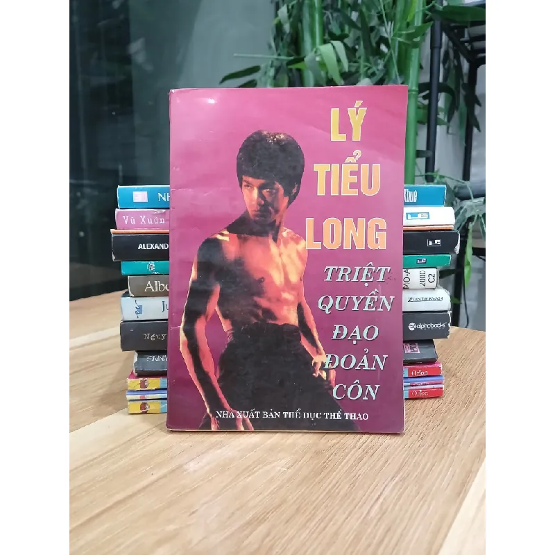 Triệt quyền đạo đoản côn – Lý Tiểu Long (NXB TDTT) 560089
