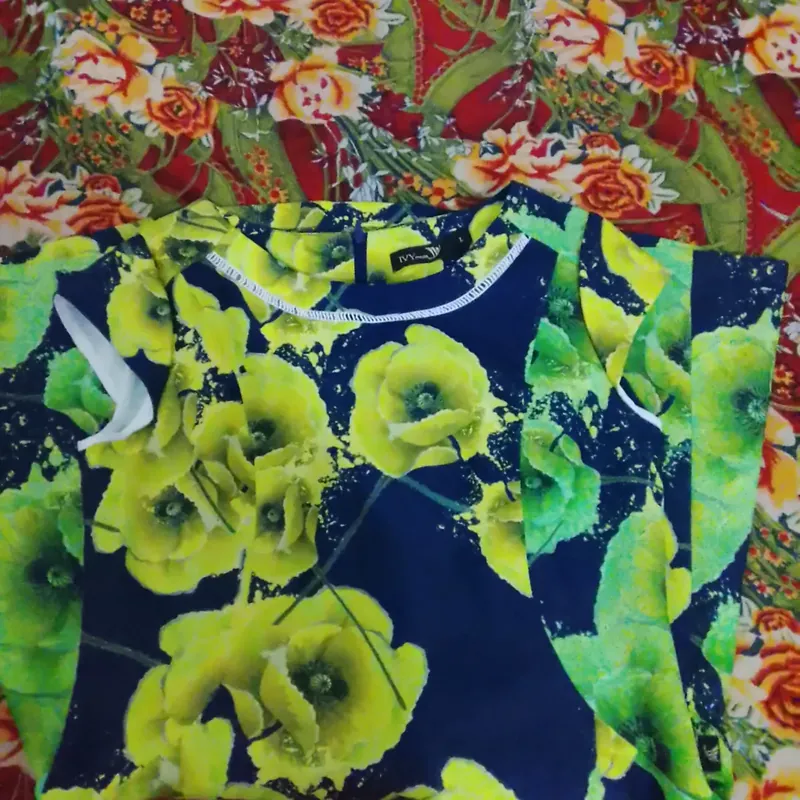 Váy màu đen hoa màu vàng, xanh  687988